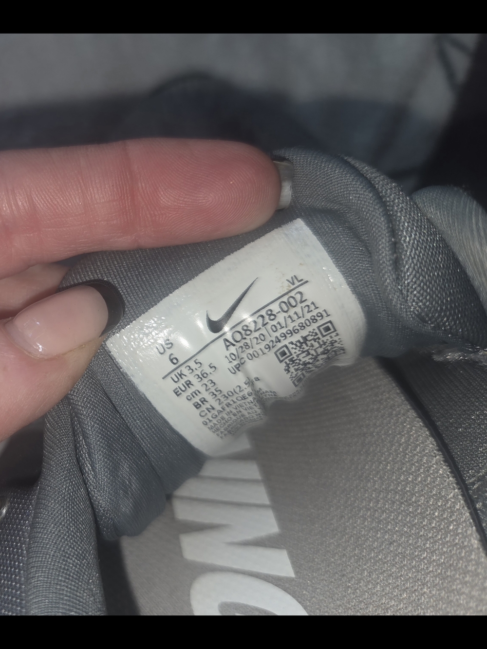 Nike Gray Athletic Shoes - Women's US 6
